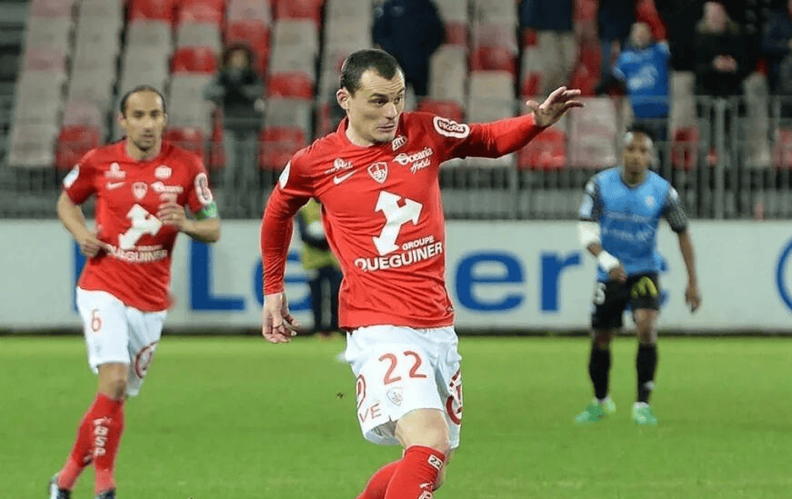 赛后体能课后,马赛复出首秀备战法国杯,赛场秩序良好,训练强度明显提升的简单介绍 赛后体能课后,马赛复出首秀备战法国杯,赛场秩序良好,训练强度明显提升的简单介绍